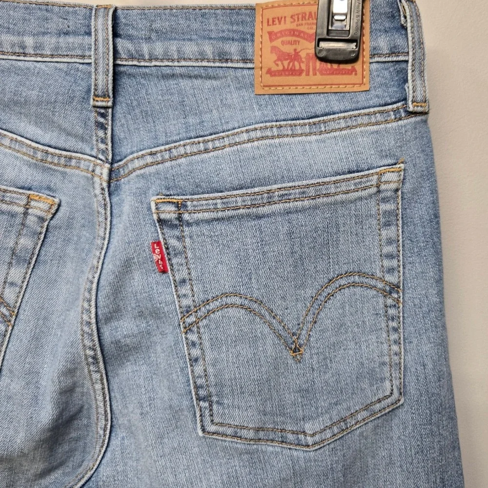 Levi's Premium Wedgie‎ Skinny Jeans 28 High Rise Mid Wash Button Fly Distressed